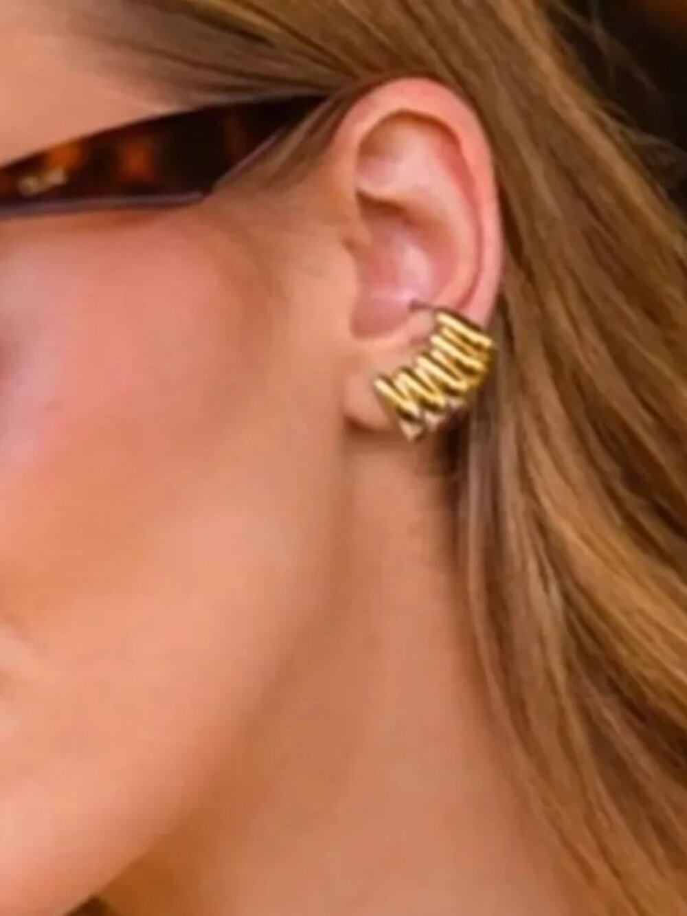 Gold Hoop Earrings Q183